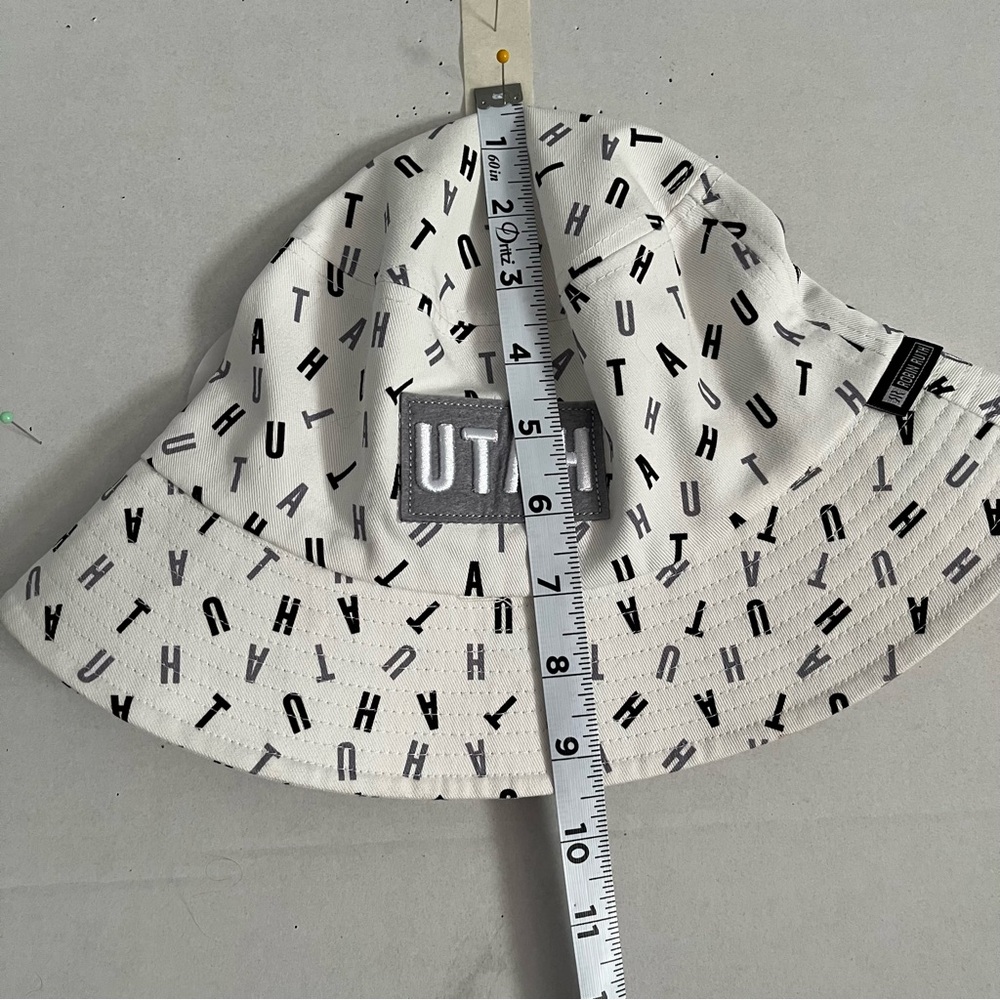 Robin Ruth Utah White Alphabet Print Bucket Hat crunch roll hat. - Picture 9 of 9